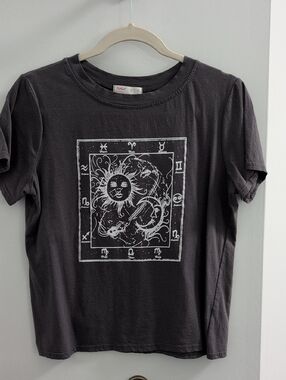 ROMWE Black Zodiac Sun Graphic Short Sleeve Tee